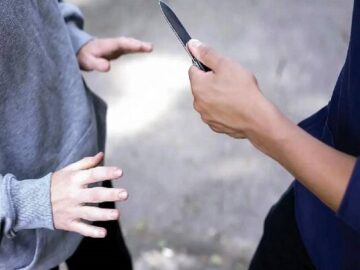 زورگیری؛ جرمی که زیر چتر سرقت مقرون به آزار تعریف می‌شود