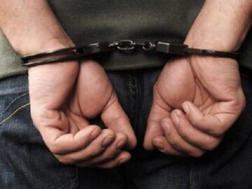 سارق محتویات خودرو در مخفیگاهش در شهر آشخانه غافلگیر شد
