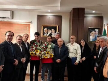 دیدار صمیمانه استاندار مازندران با برترین‌های کنکور