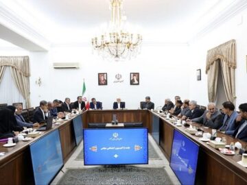 نشست اعضای کمیسیون اجتماعی مجلس با معاون اول رئیس‌جمهور برگزار شد