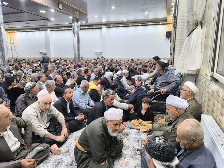 طنین دف و سرود عشق در بانه؛ آئین باشکوه مولودی‌خوانی در میلاد پیامبر