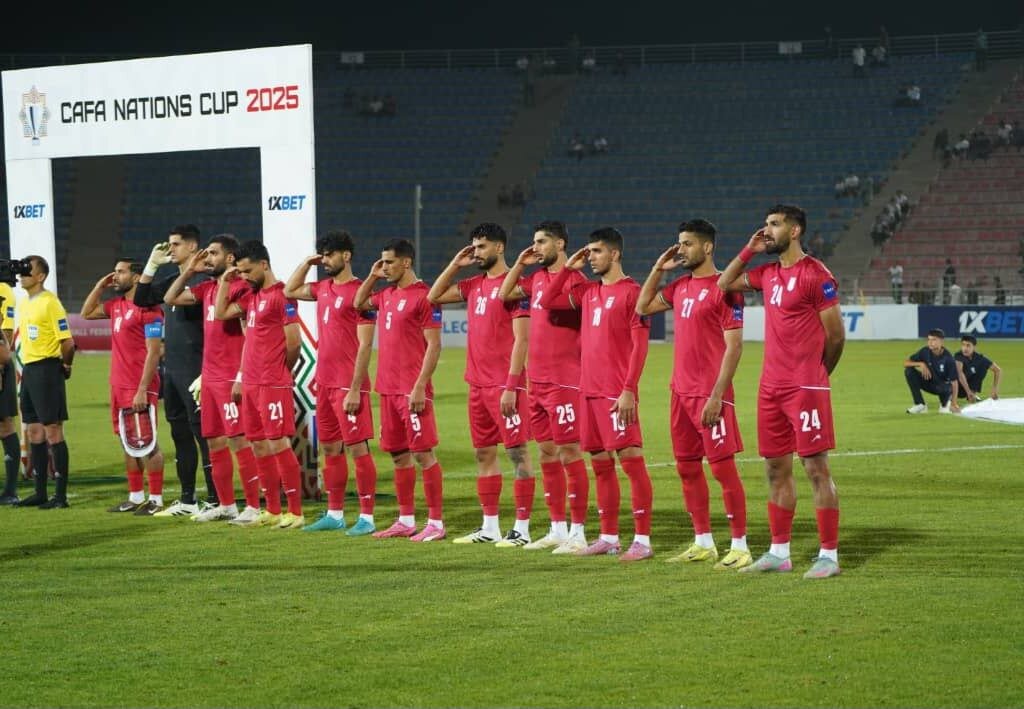 قلعه‌نویی: بازیکنان بزرگ اشتباه بچه‌گانه کردند؛ اصلا خوب نبودیم