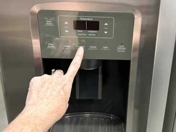 ۵ علت کار نکردن آبسردکن یخچال؛ راهنمای عیب‌یابی ساده