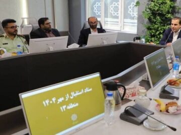 نوسازی فضای مدارس شرق تهران همزمان با فصل پاییز