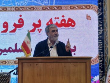 حل چالش‌های کشور با وحدت ممکن است