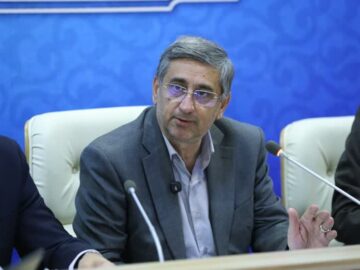 باید پای کالاها و صنایع لرستان را به بازارهای خارجی باز کنیم