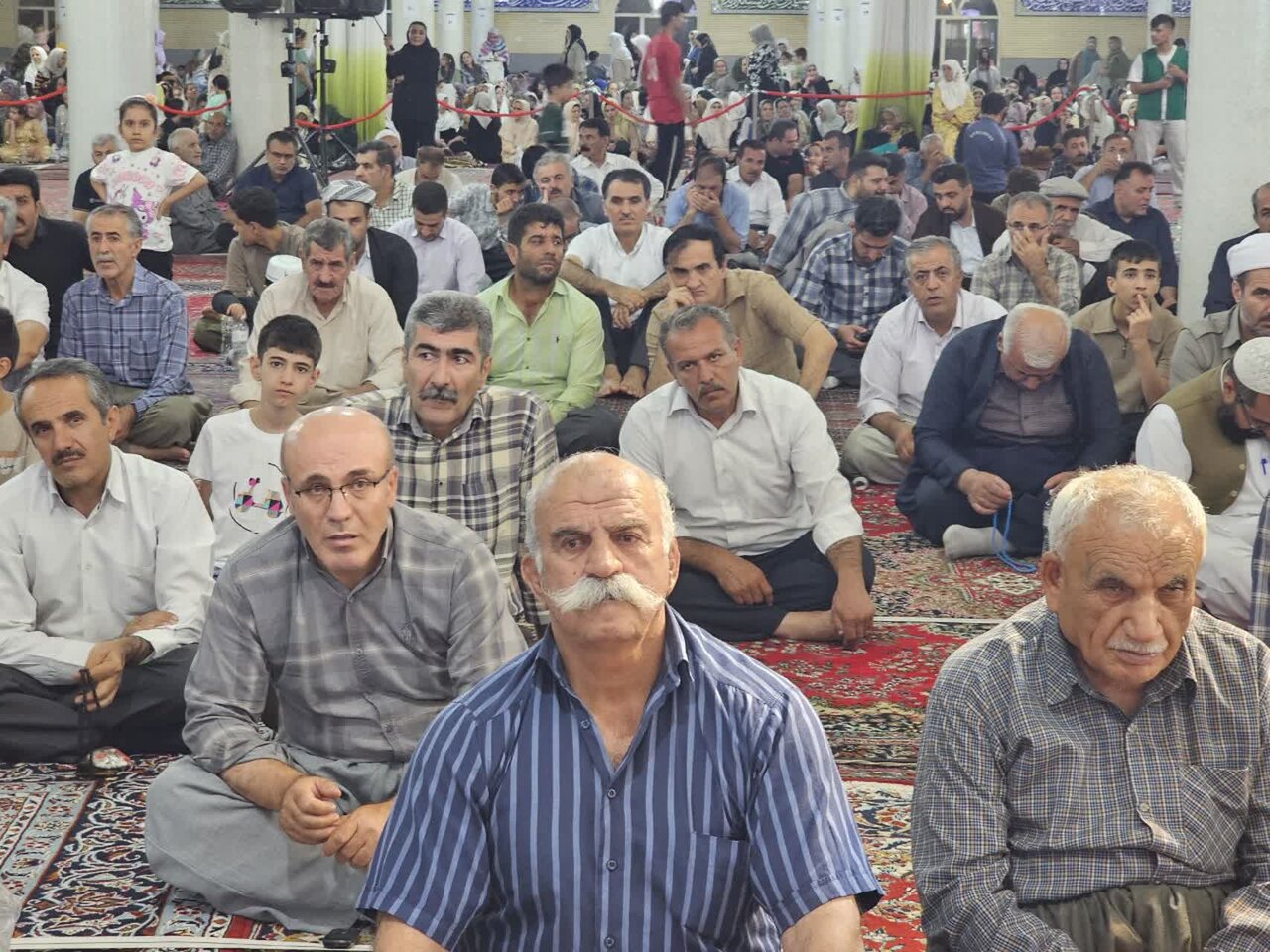 برگزاری بزرگترین مولودیخوانی کشور در سنندج