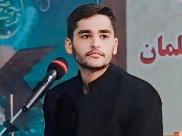 رباعی‌های «پیرزال» عاشقانه است؛ از هفده سالگی شعر می‌نویسم