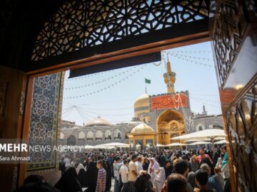 جشن میلاد پیامبر اکرم (ص) و امام صادق (ع) در حرم ثامن الائمه(ع)