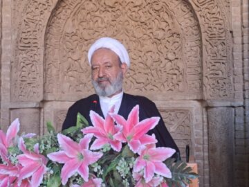 خطیب جمعه اردستان: وضعیت فعلی بازار مطلوب نیست