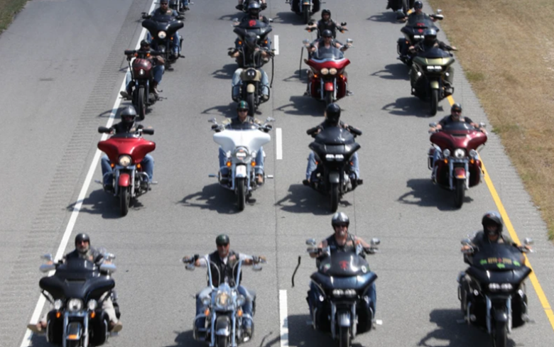 موتورسواران آمریکایی «اینفیدلز» در مراکز توزیع کمک غزه چه می‌کنند؟