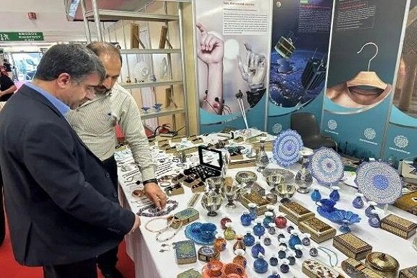 حضور سفارت ایران با نمایش فرهنگ ایران در نمایشگاه تسالونیکی