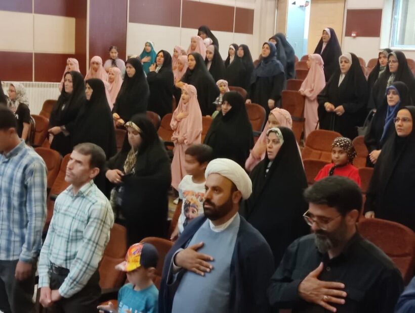 طنین وحدت و عطر نبوی در قروه؛ جشن شکوفه‌های محمدی برگزار شد