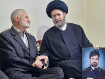 دیدار نماینده ولی فقیه در استان اردبیل با خانواده‌های شهدای اقتدار