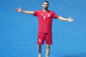 دعوت نشدن به تیم ملی انگیزه‌ام را بیشتر می‌کند