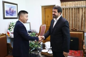استاندار همدان: شخصاً تا رفع موانع سرمایه‌گذاران پای کار هستم