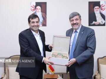 سفیر اروگوئه: علاقمند به بازی با تیم ملی فوتبال ایران هستیم