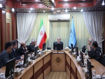 تاکید وزیر علوم بر بکارگیری نیروگاه‌های خورشیدی در دانشگاه‌ها