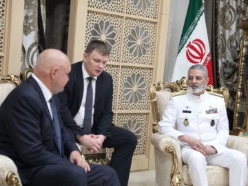 سرلشکر موسوی: ایران دیپلماسی و مذاکره را بهترین روش حل مشکلات می‌ داند