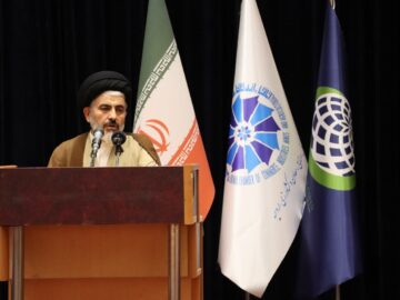 آرامش اقتصادی پایه‌ای و زندگی متعارف برای مردم در کشور مهیا شود