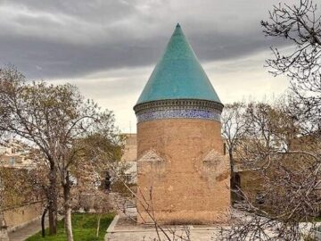 قزوین پایتخت خاموش ادبیات ایران؛ صدای شاعران این دیار هنوز جاری است