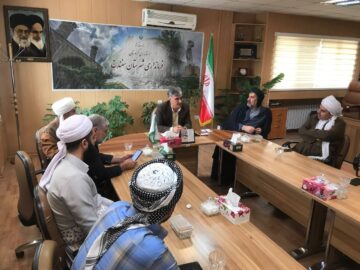 روحانیون اهل سنت در هدایت فکری نسل جوان نقش کلیدی دارند