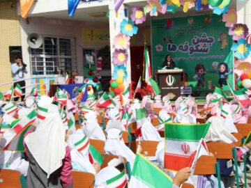 برگزاری جشن شکوفه های در آق‌قلا