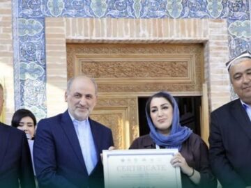 زهرا اصلانی منتخب ماهرترین زن سفالگر مجمع جهانی سفالگران شد