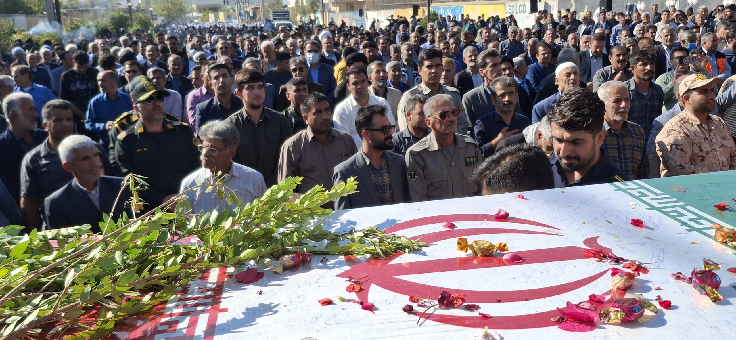 مراسم استقبال از پیکرهای ۶ شهید خوشنام و گمنام در باشت برگزار شد